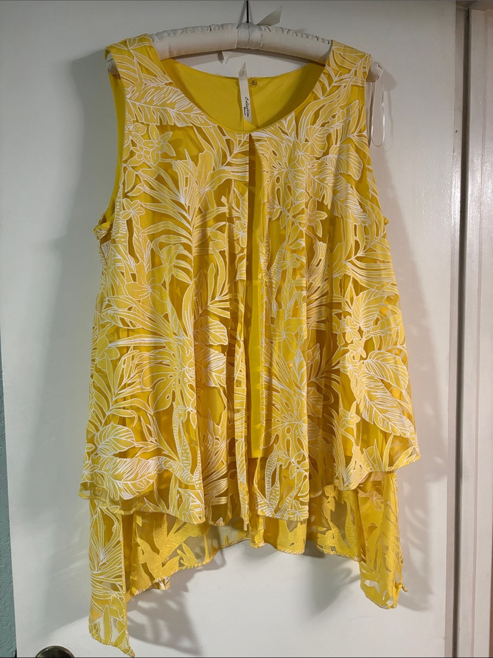 Sleeveless Yellow Floral Overlay Women's Top 2X